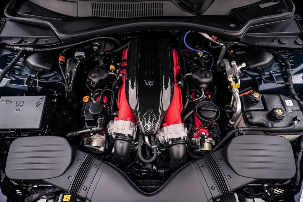 Used 2024 Maserati Ghibli Trofeo image 32