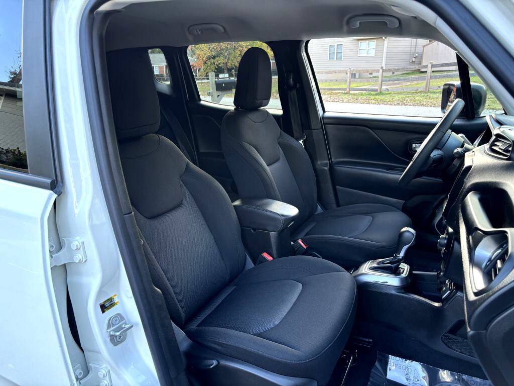 Used 2022 Jeep Renegade Sport w/ Sport Appearance Group image 15
