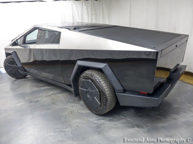 Used 2024 Tesla Cybertruck Cyberbeast AWD/4WD image 8