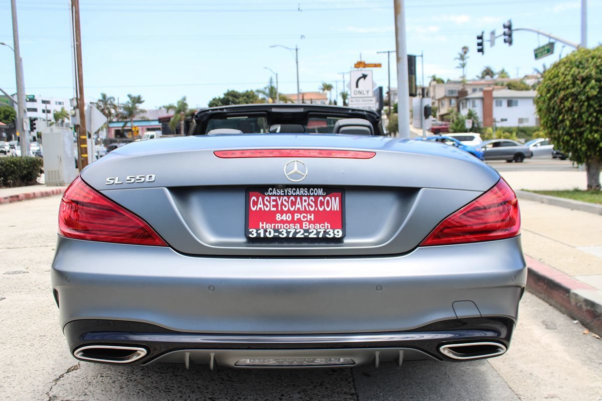 Used 2017 Mercedes-Benz SL 550 image 8
