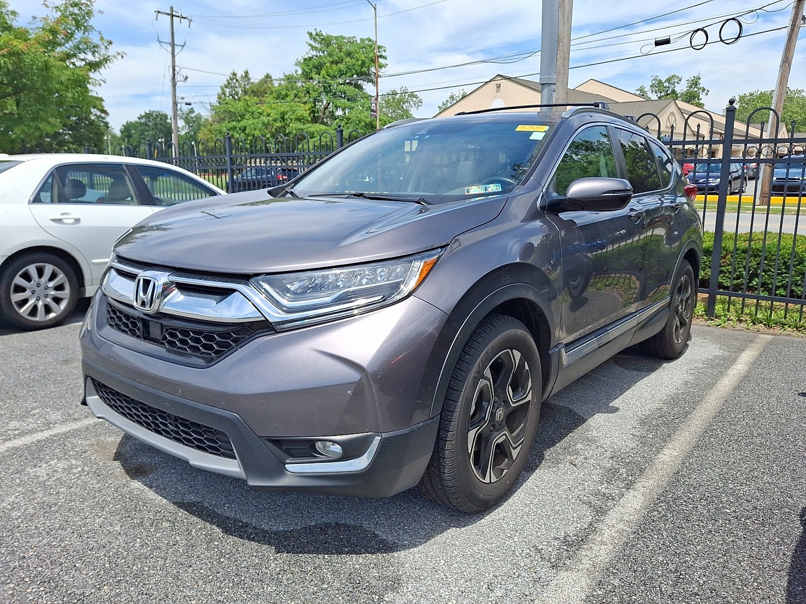 Used 2018 Honda CR-V Touring image 3