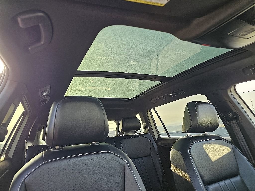 Used 2024 Volkswagen Tiguan SE R-Line image 19