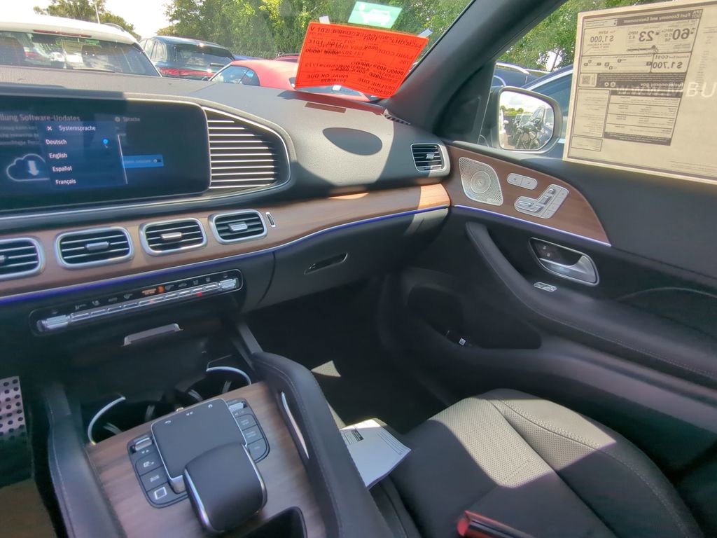 Used 2025 Mercedes-Benz GLE 450e 4MATIC image 4