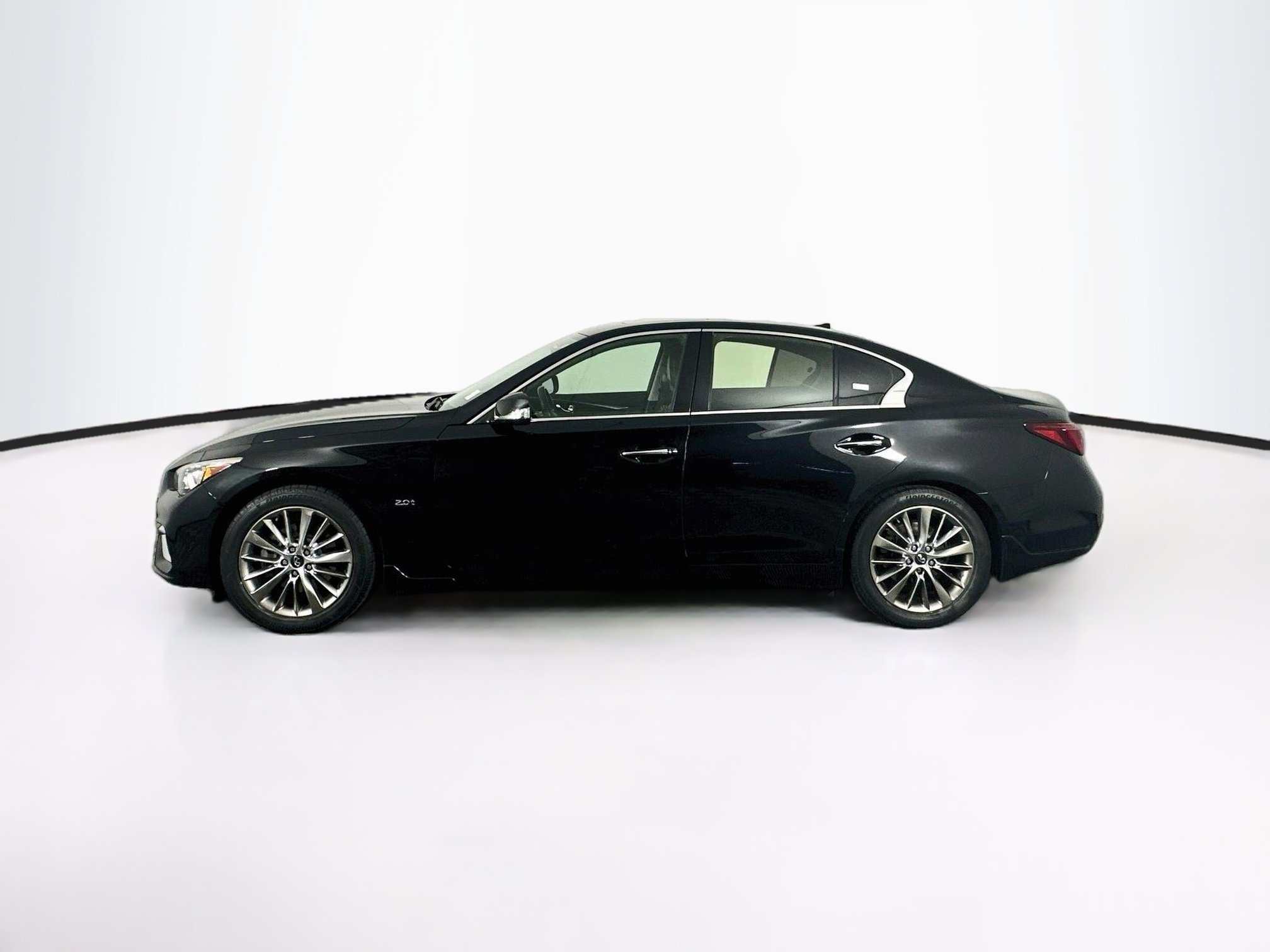Used 2018 INFINITI Q50 Luxe RWD image 4