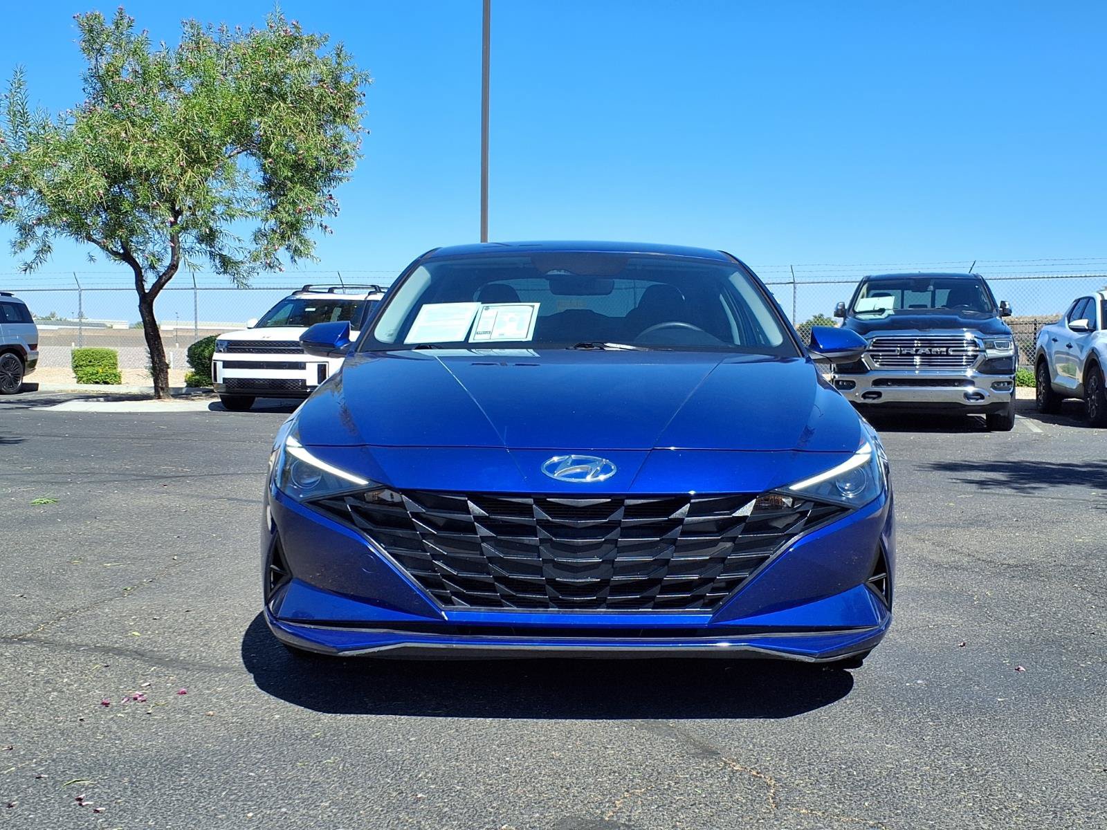 Certified 2023 Hyundai Elantra SE FWD image 2