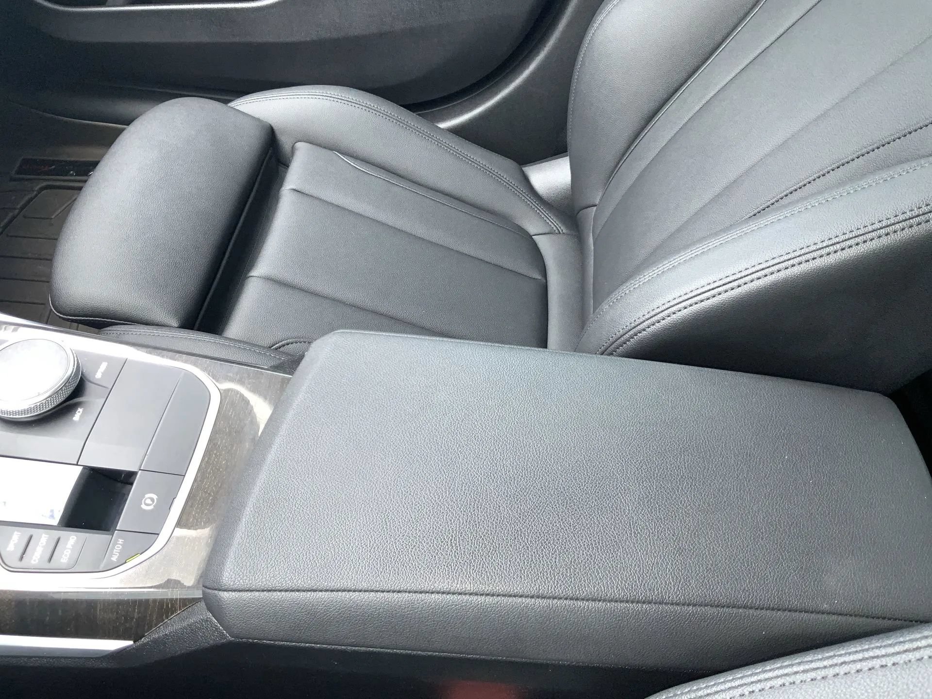 Used 2020 BMW 330i xDrive Sedan w/ Premium Package AWD/4WD image 23