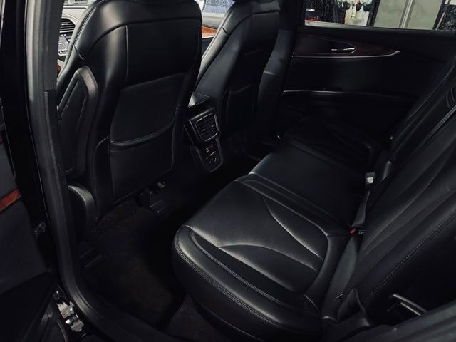 Used 2018 Lincoln MKX Reserve w/ Lincoln MKX Climate Package image 23