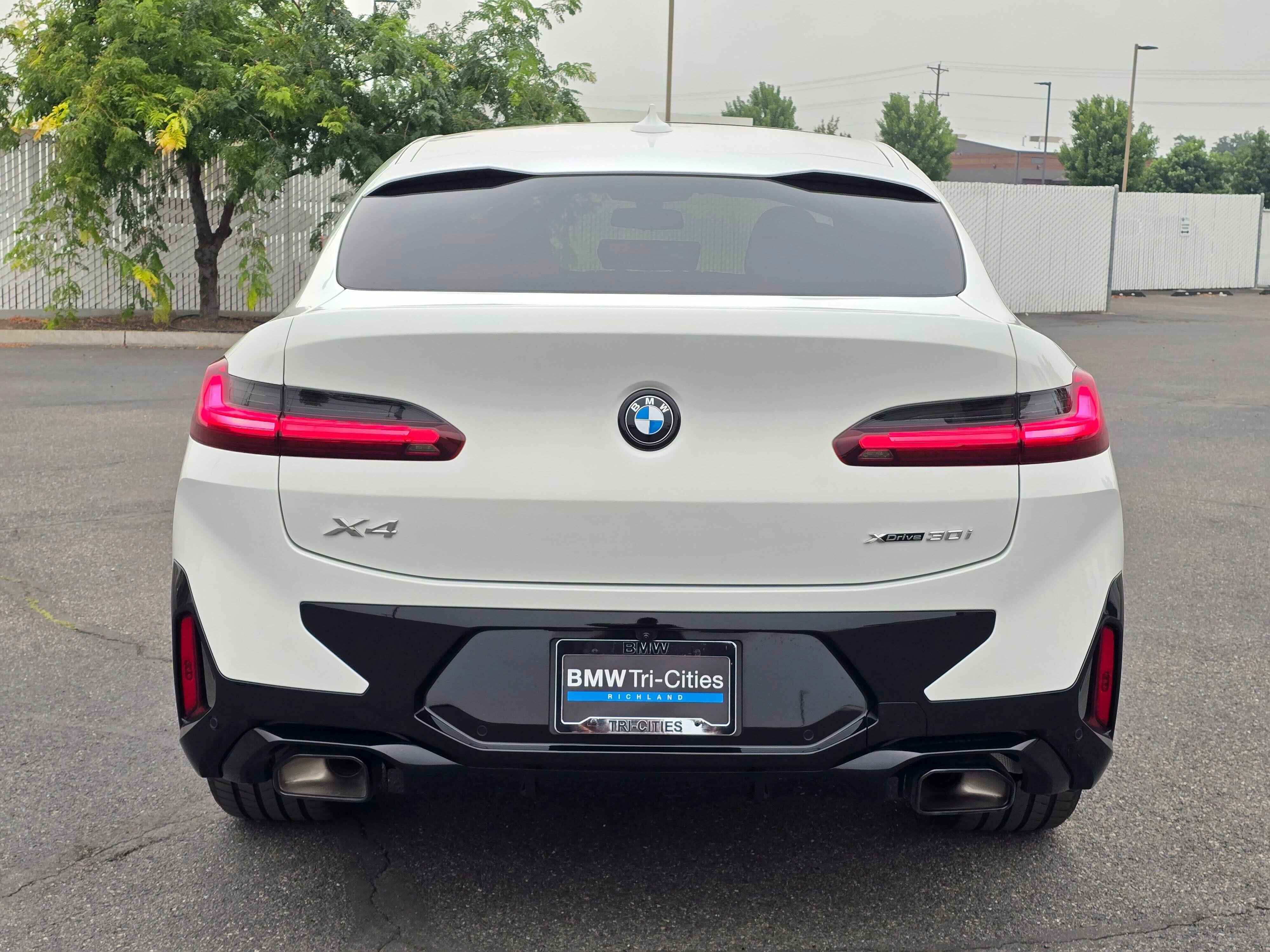 Used 2025 BMW X4 xDrive30i w/ Premium Package AWD/4WD image 5