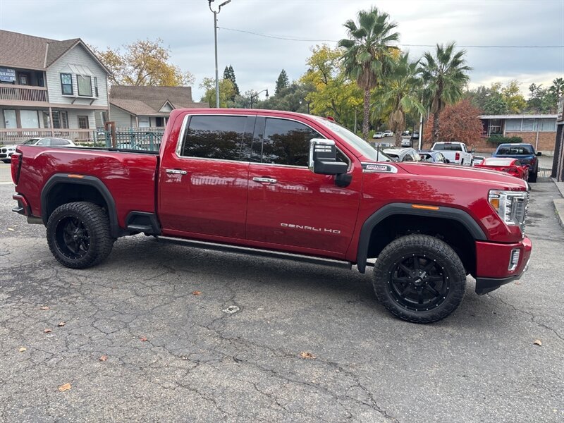 Used 2022 GMC Sierra 2500 Denali w/ Denali Ultimate Package AWD/4WD image 6