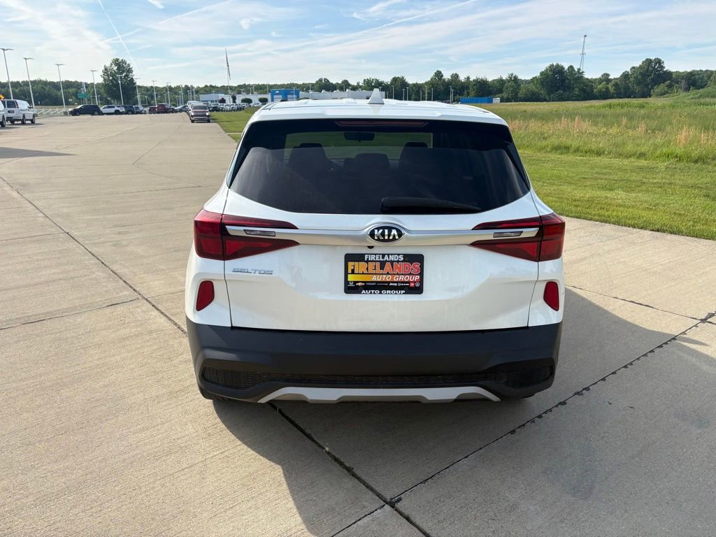 Used 2021 Kia Seltos LX AWD/4WD image 5