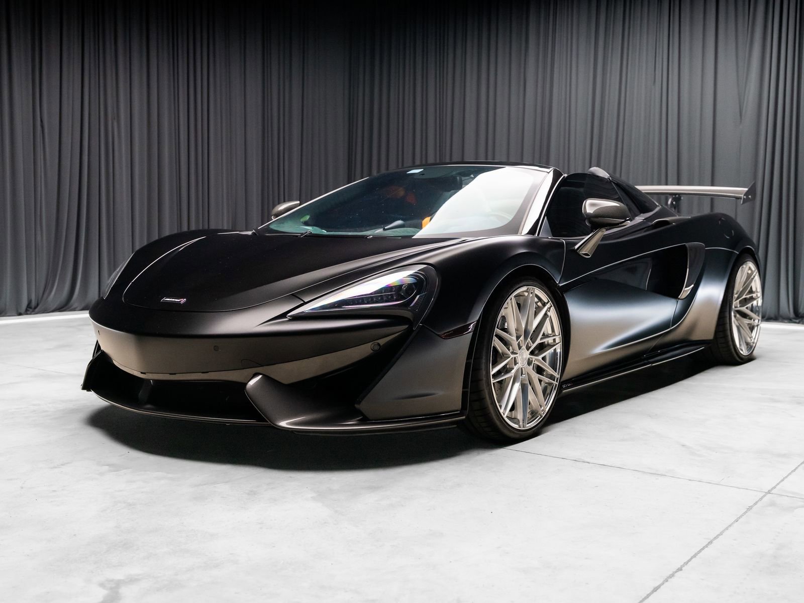 Used 2018 McLaren 570S Spider RWD image 34