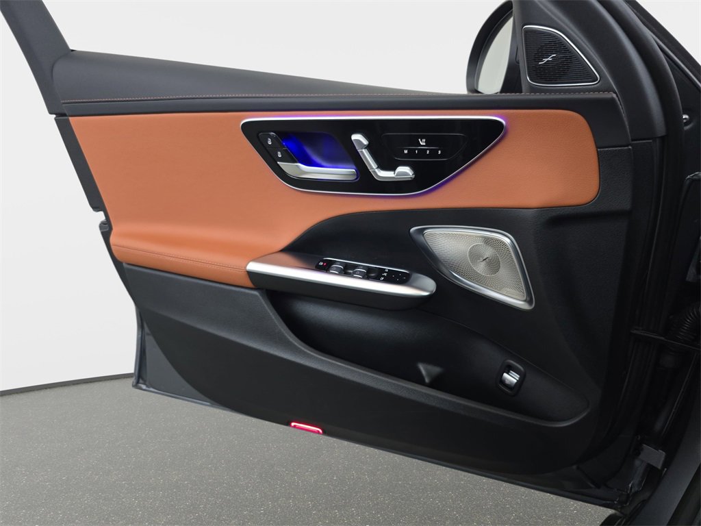 Used 2024 Mercedes-Benz C 300 4MATIC Sedan image 29