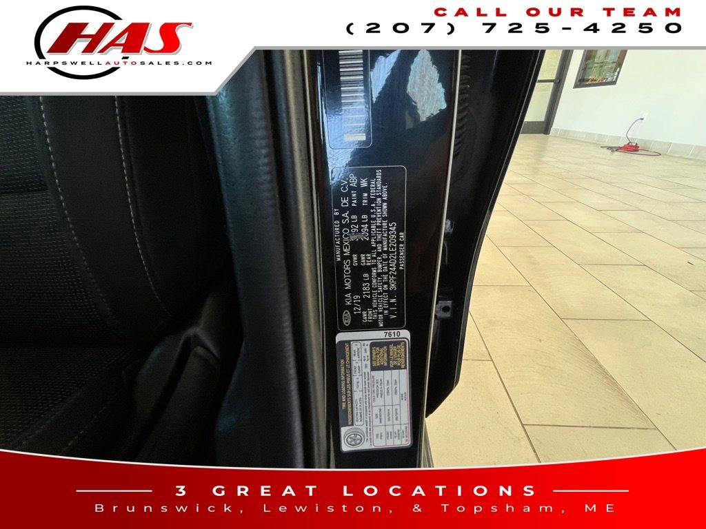 Used 2020 Kia Forte LXS FWD image 19