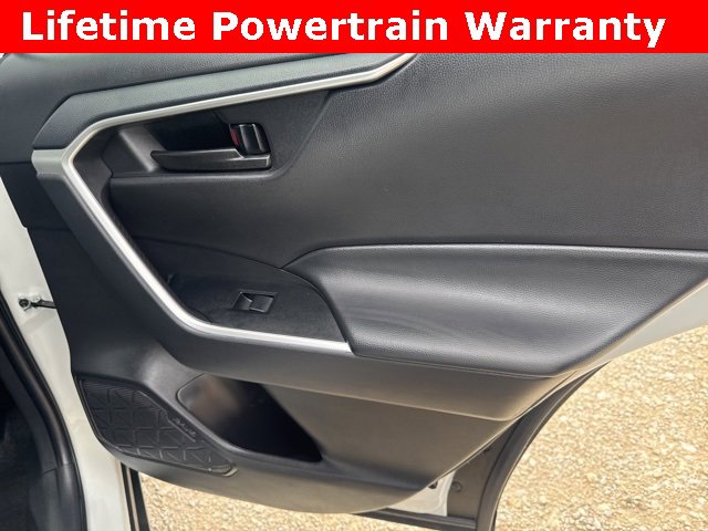 Used 2024 Toyota RAV4 LE image 17