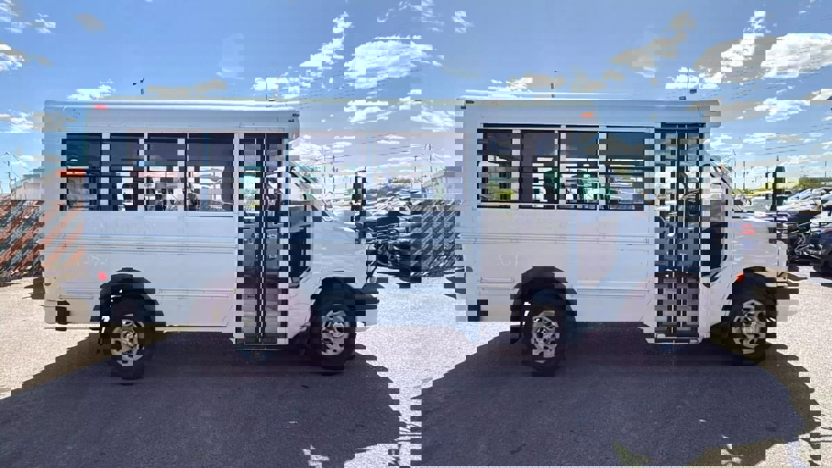 Used 2012 Chevrolet Express 3500 w/ School Bus Package image 9