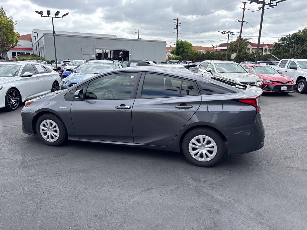 Used 2022 Toyota Prius LE FWD image 7