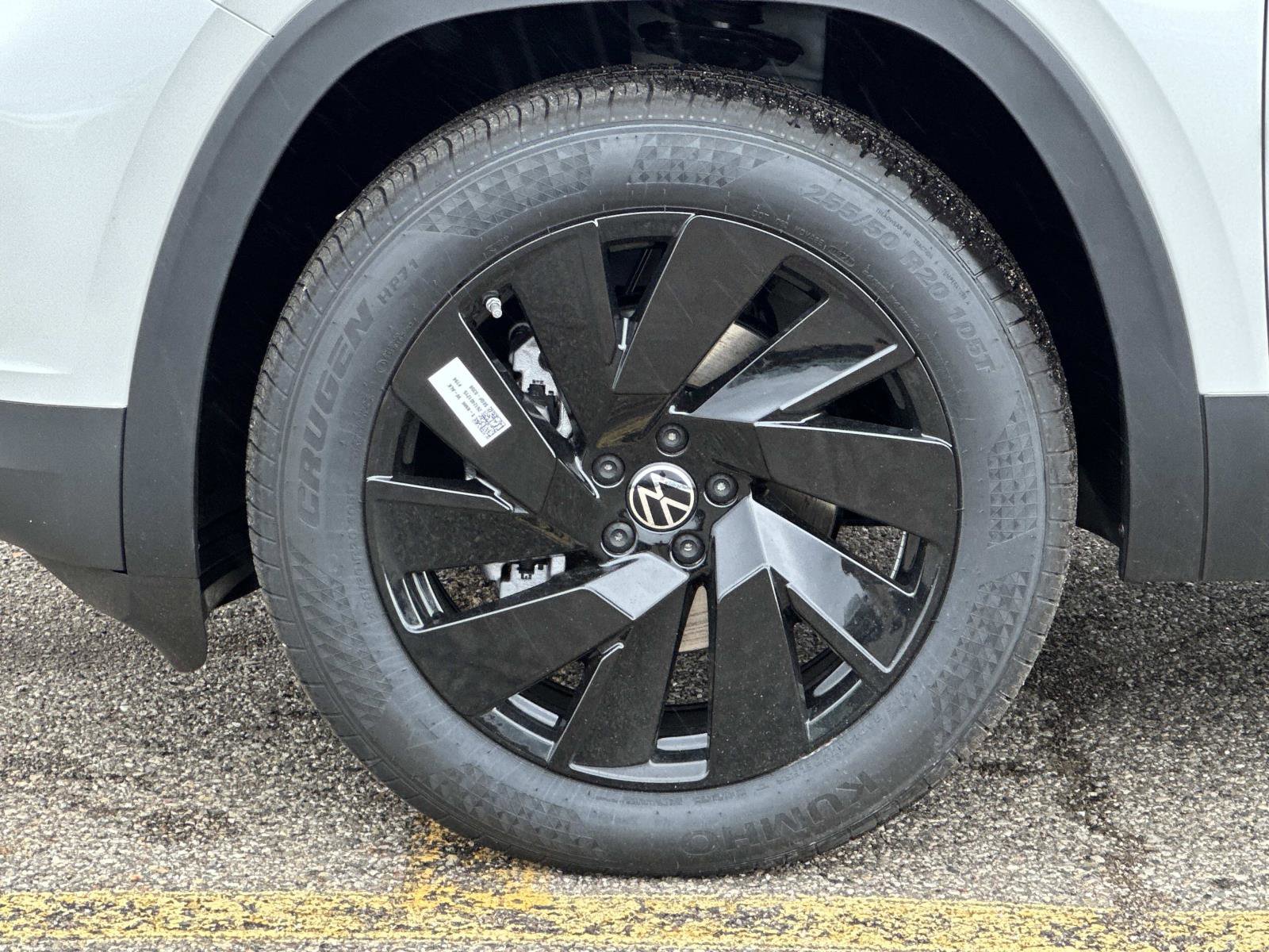 New 2026 Volkswagen Atlas SE image 9