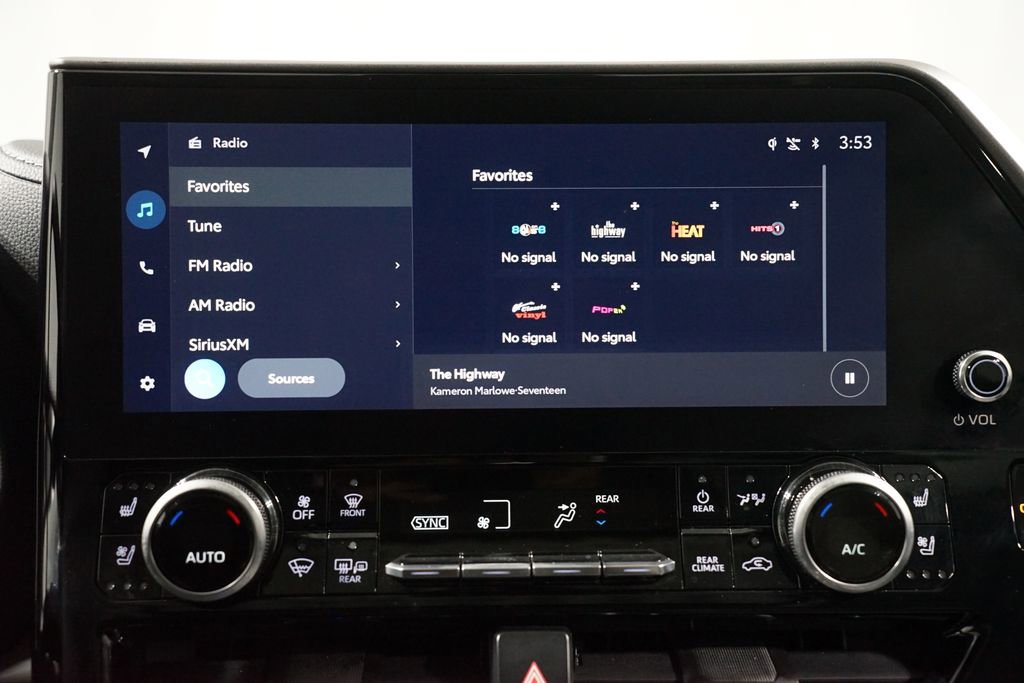 Used 2023 Toyota Highlander Limited image 18