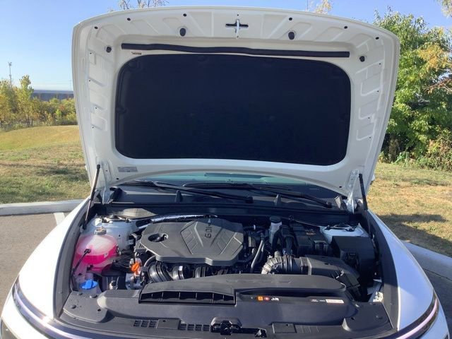 Used 2025 Hyundai Sonata SEL AWD/4WD image 14