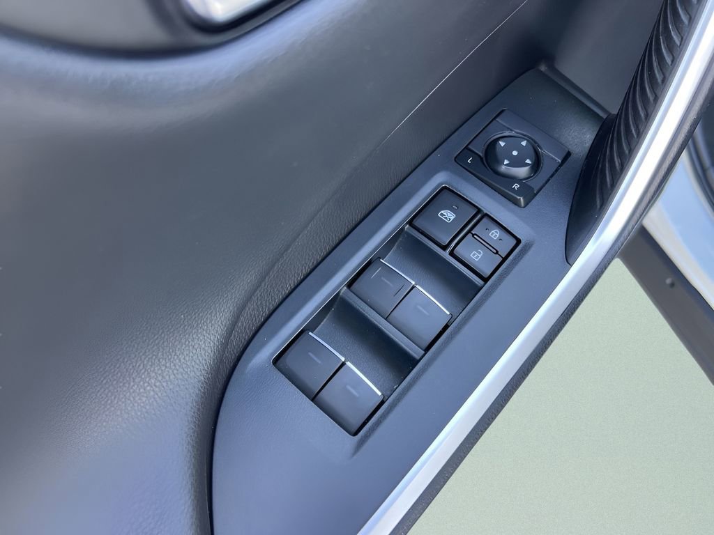 Used 2023 Toyota RAV4 Adventure image 15