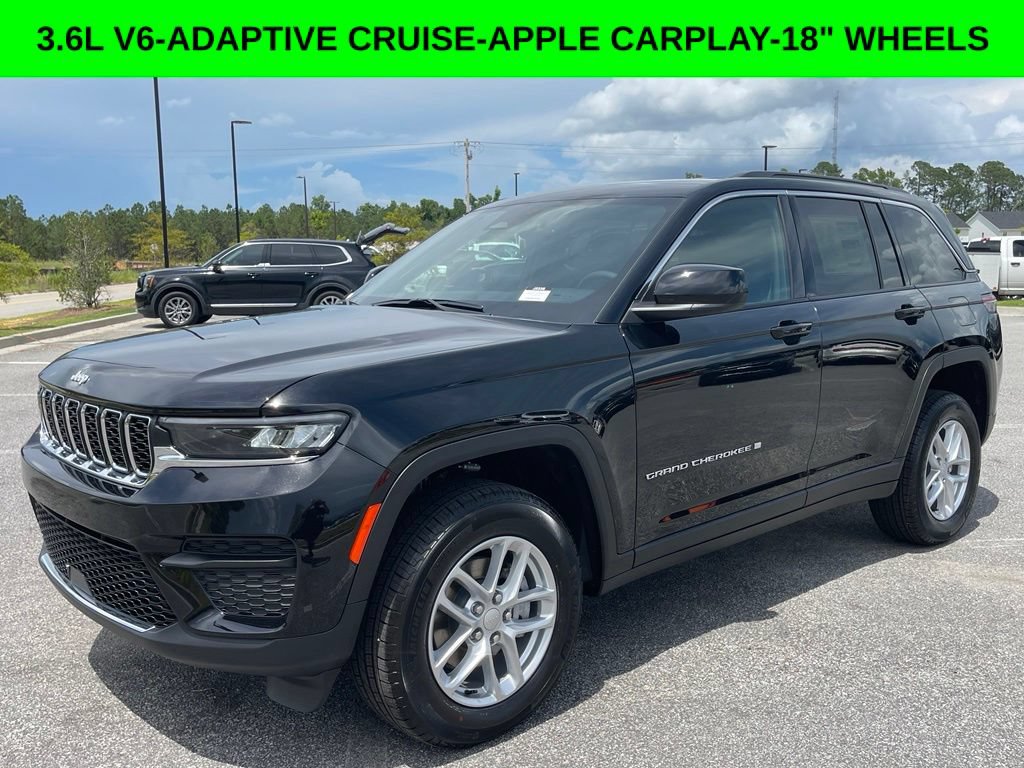 New 2026 Jeep Grand Cherokee Laredo RWD image 1