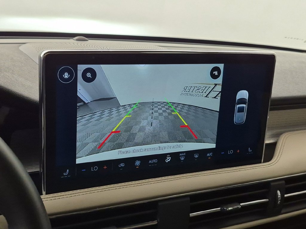 Used 2025 Lincoln Corsair FWD image 24