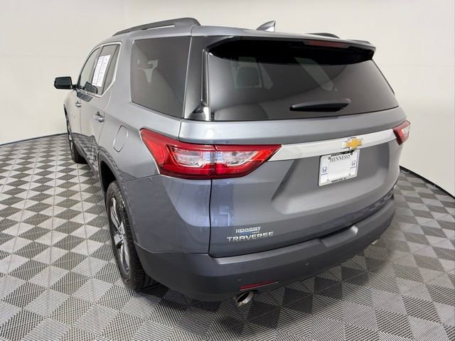 Used 2020 Chevrolet Traverse LT w/ LT Premium Package FWD image 4