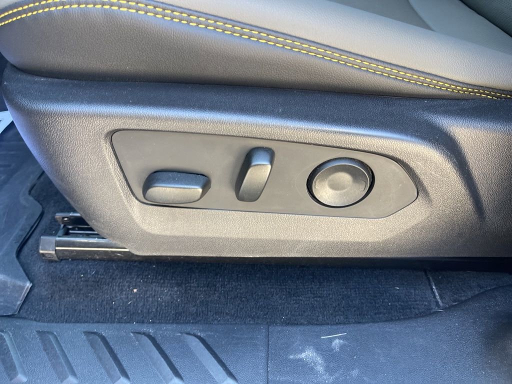 Certified 2025 Chevrolet Colorado ZR2 w/ Technology Package image 24