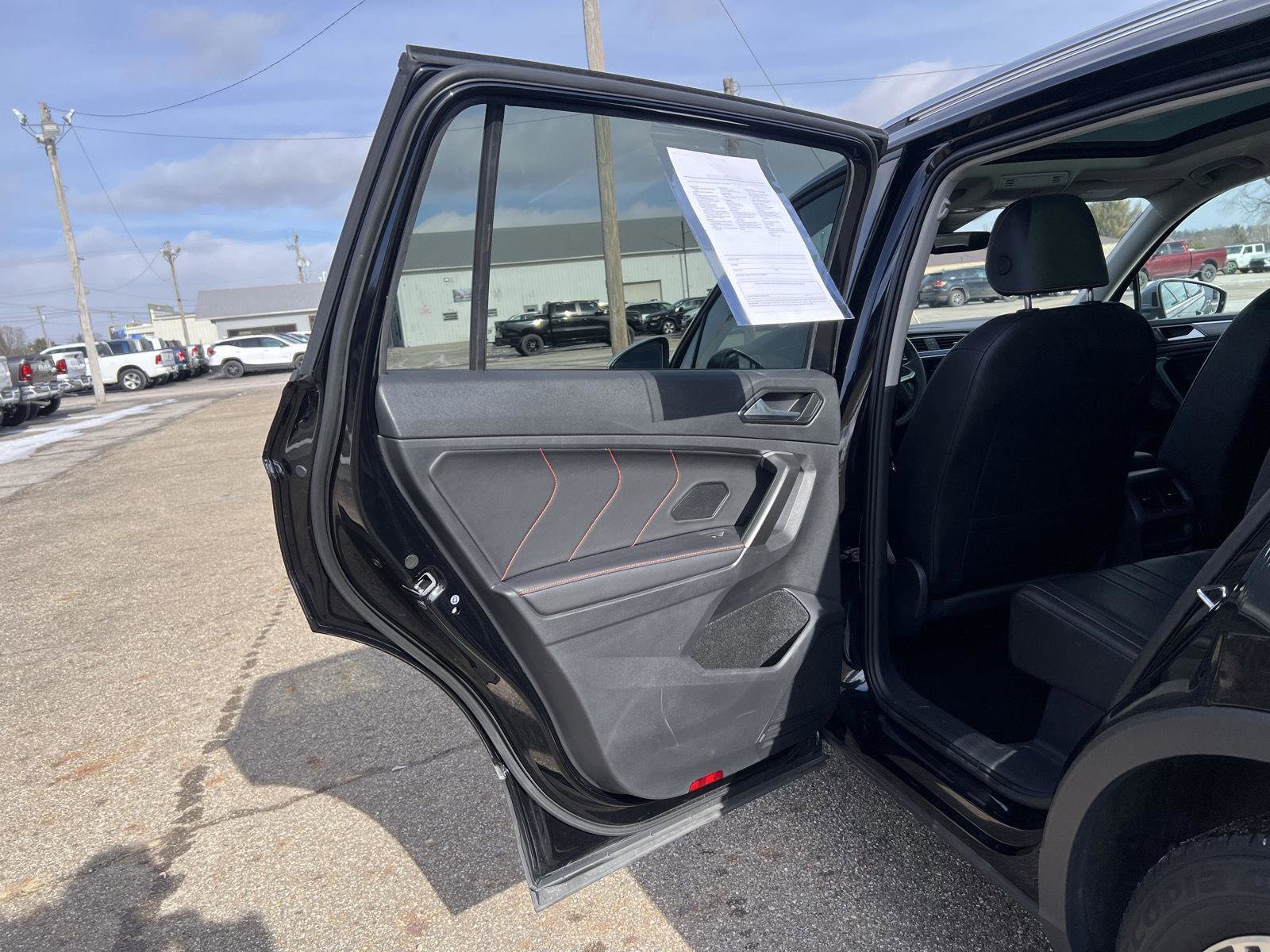 Used 2024 Volkswagen Tiguan Wolfsburg Edition image 28