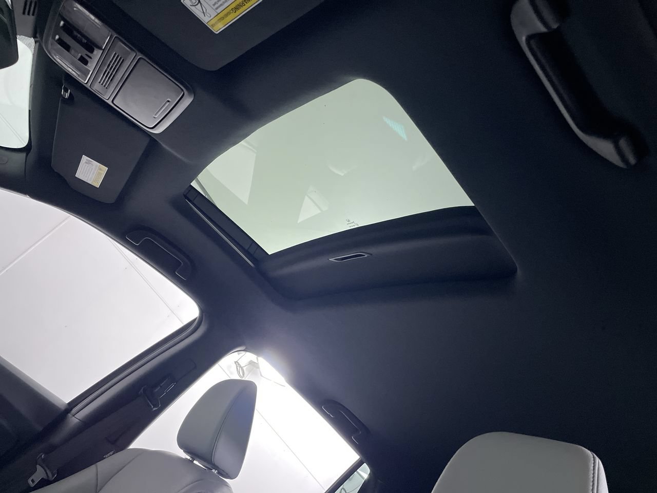 Used 2023 Honda Passport EX-L image 18