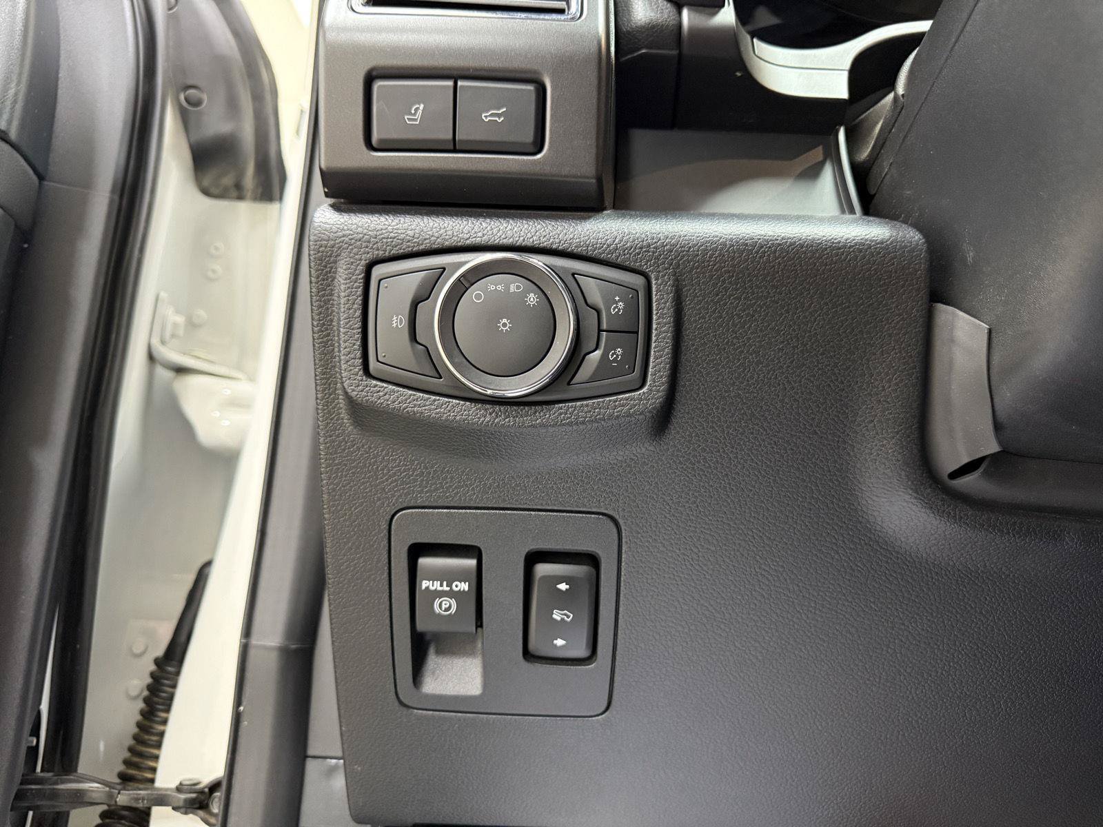 Used 2021 Ford Expedition Limited AWD/4WD image 12