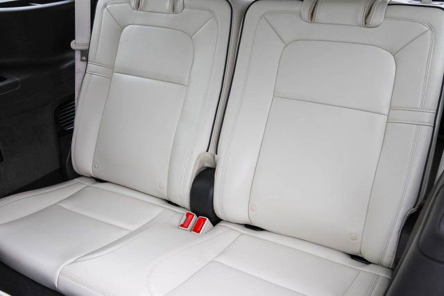 Used 2023 Lincoln Aviator Black Label w/ Class IV Trailer Tow Package image 17