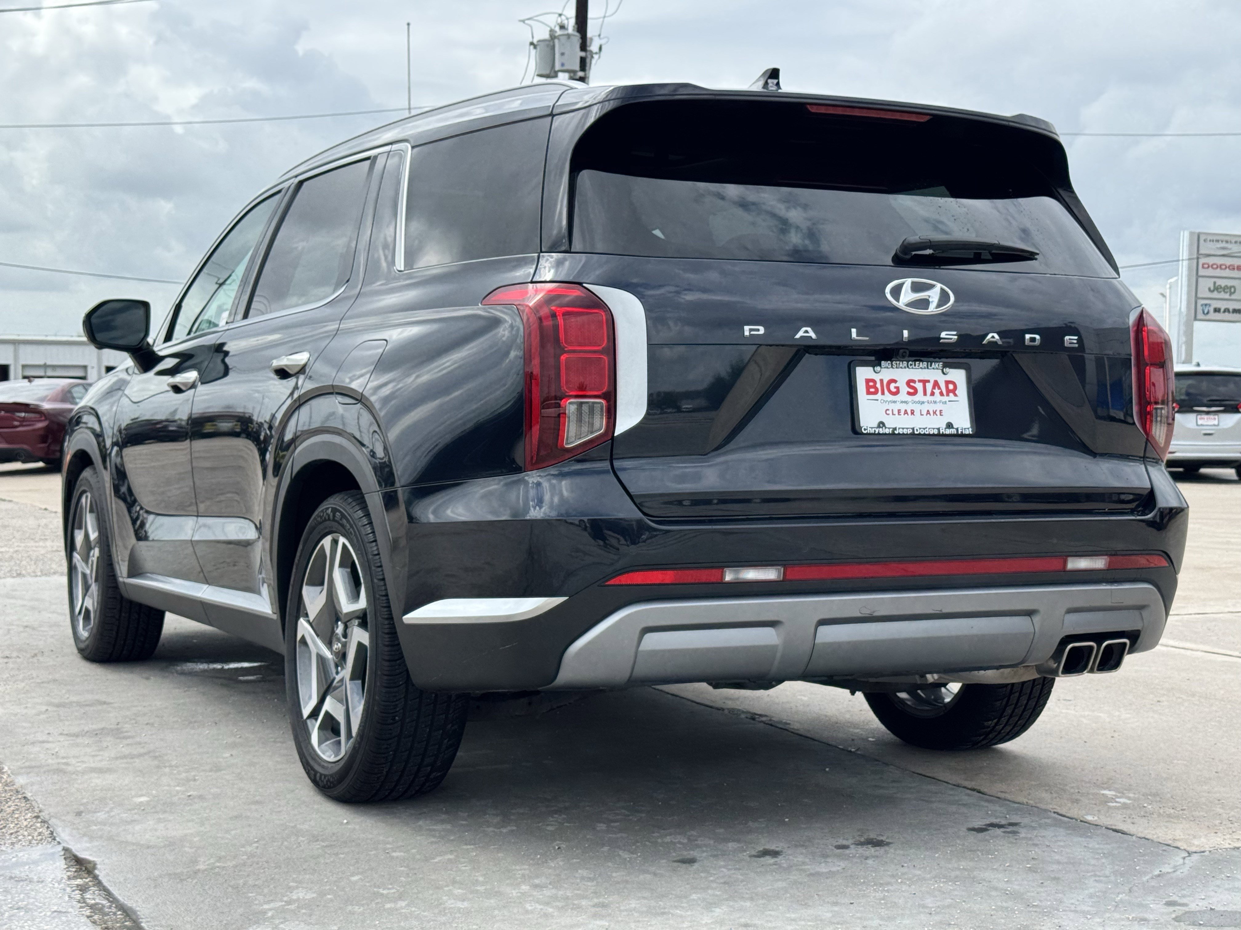 Used 2024 Hyundai Palisade Limited image 8