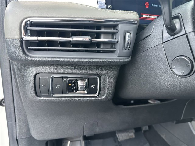 Certified 2024 Lincoln Corsair AWD w/ Equipment Group 101A image 30