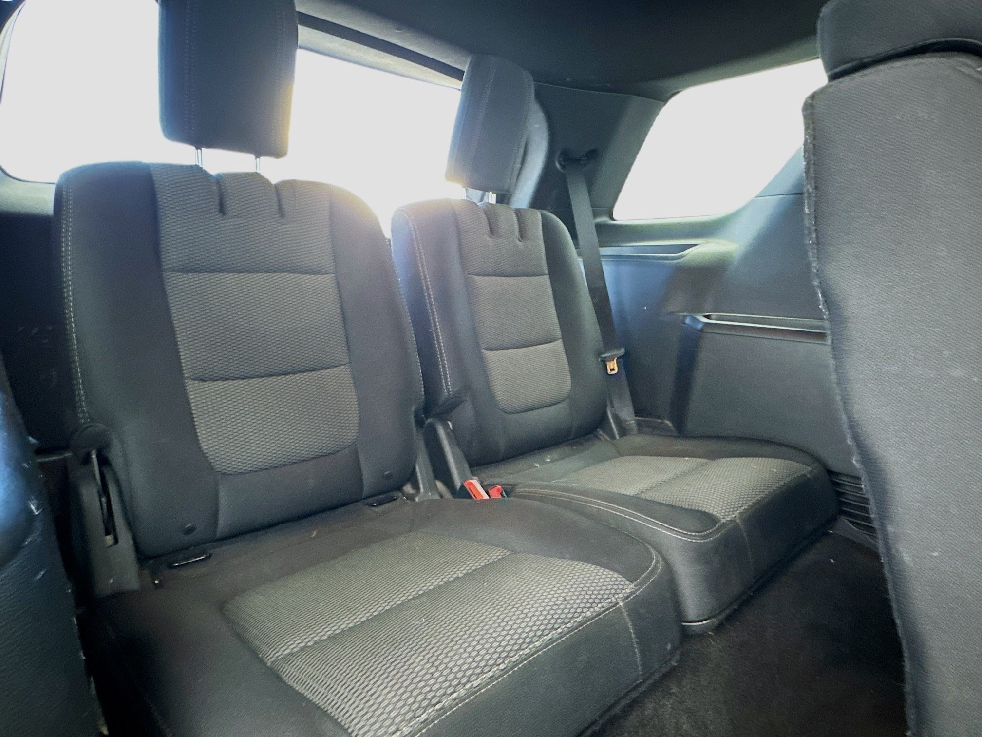 Used 2018 Ford Explorer XLT w/ Equipment Group 201A AWD/4WD image 18