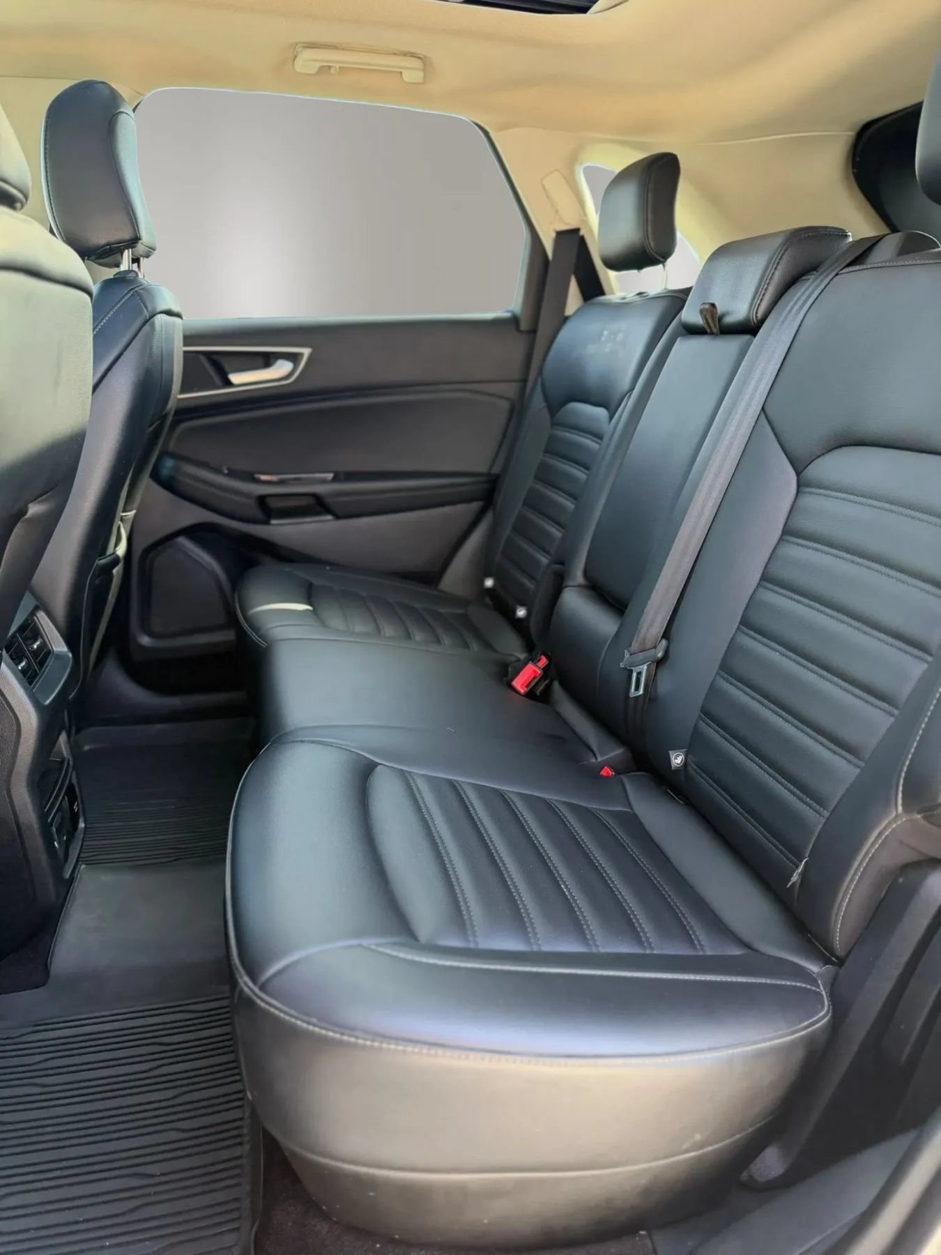 Used 2020 Ford Edge SEL w/ Convenience Package AWD/4WD image 16