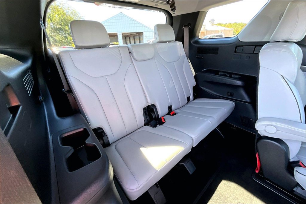 Used 2024 Hyundai Palisade SEL FWD image 28