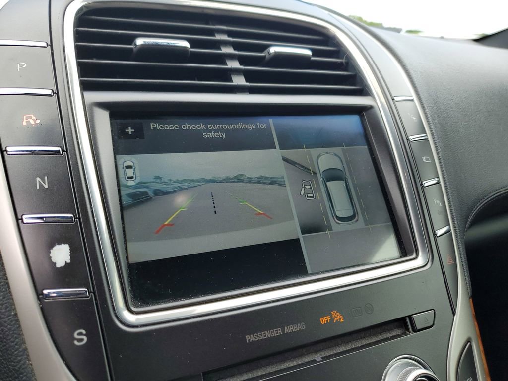 Used 2018 Lincoln MKX Reserve w/ Driver Assistance Package FWD image 27