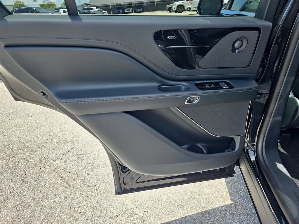 New 2025 Lincoln Aviator 2WD w/ Equipment Group 101A image 12