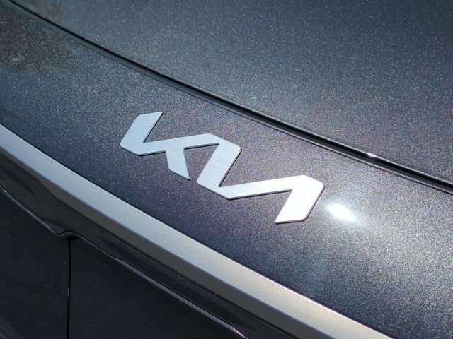 Certified 2024 Kia Niro Wave FWD image 10