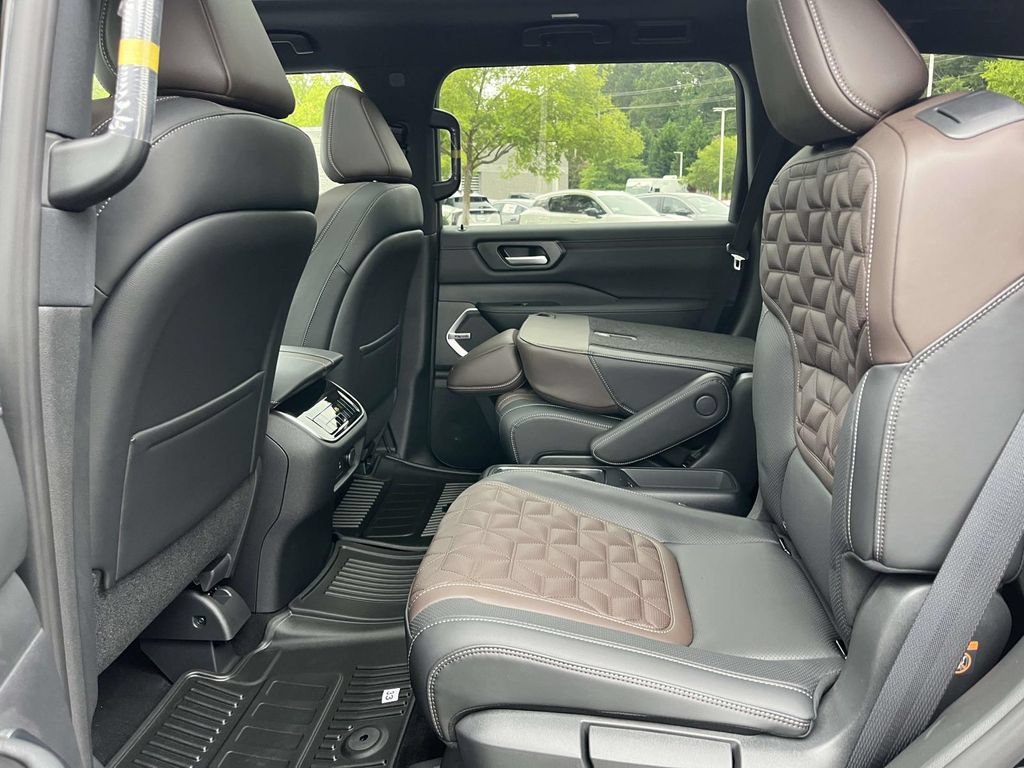 New 2026 Nissan Armada Platinum AWD/4WD image 14