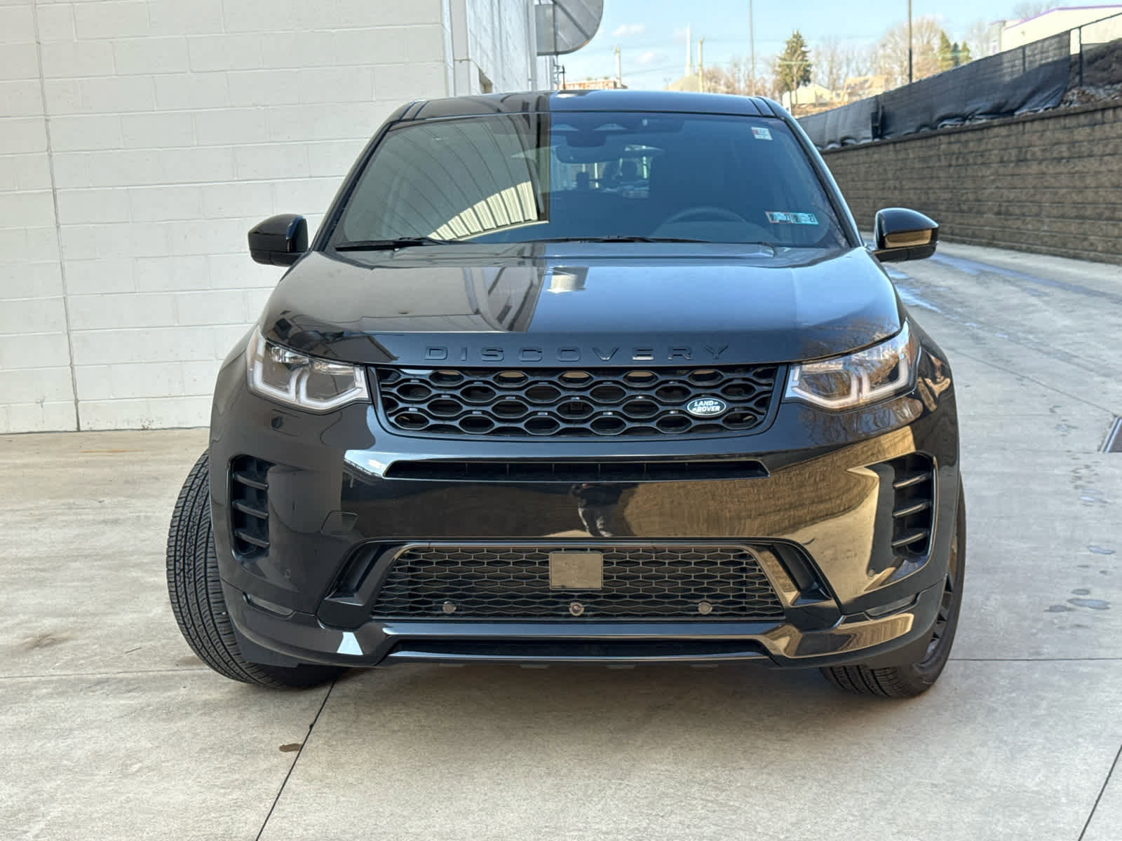 Used 2026 Land Rover Discovery Sport Landmark image 2