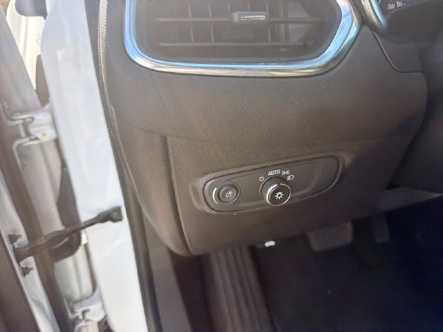 Used 2024 Chevrolet Equinox LT FWD image 14