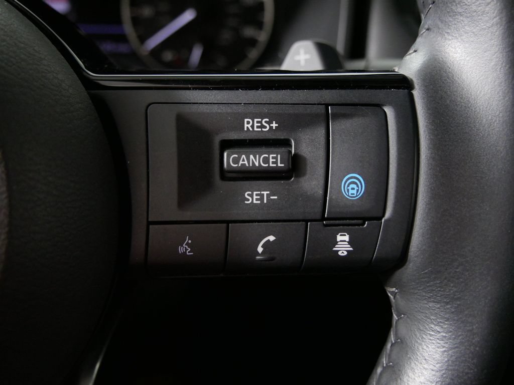 Used 2023 Nissan Rogue SL AWD/4WD image 22