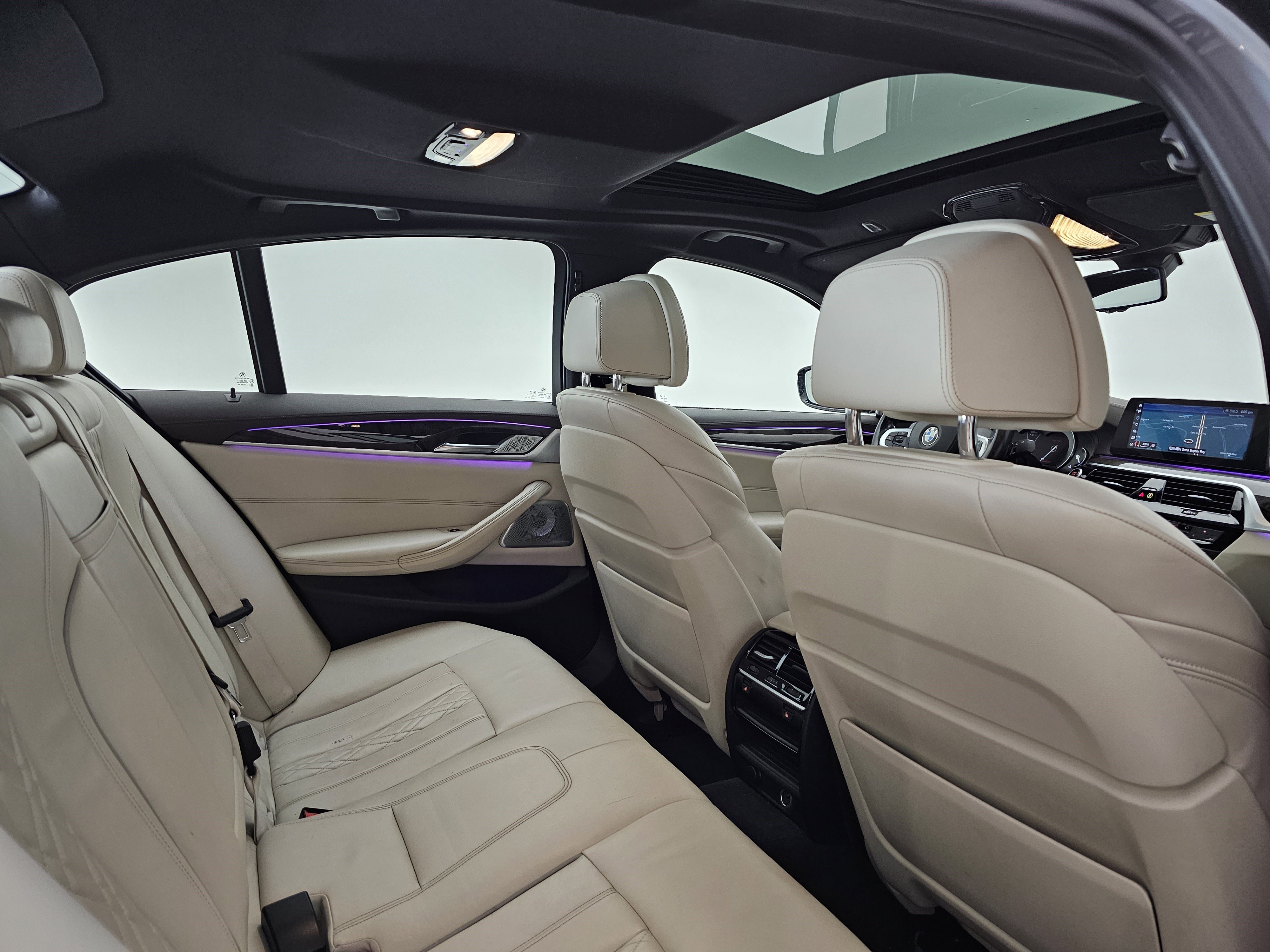 Used 2018 BMW M550i xDrive image 25