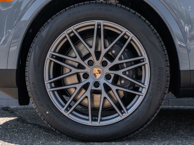 New 2026 Porsche Cayenne Coupe AWD/4WD image 12