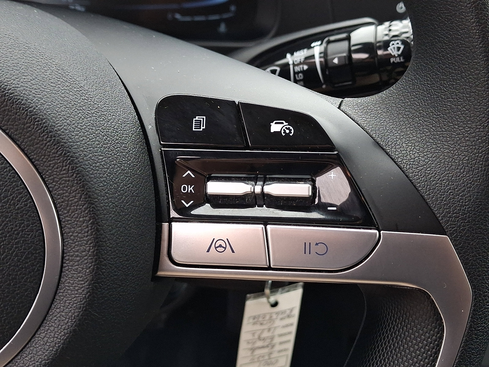 Certified 2024 Hyundai Elantra SE image 21