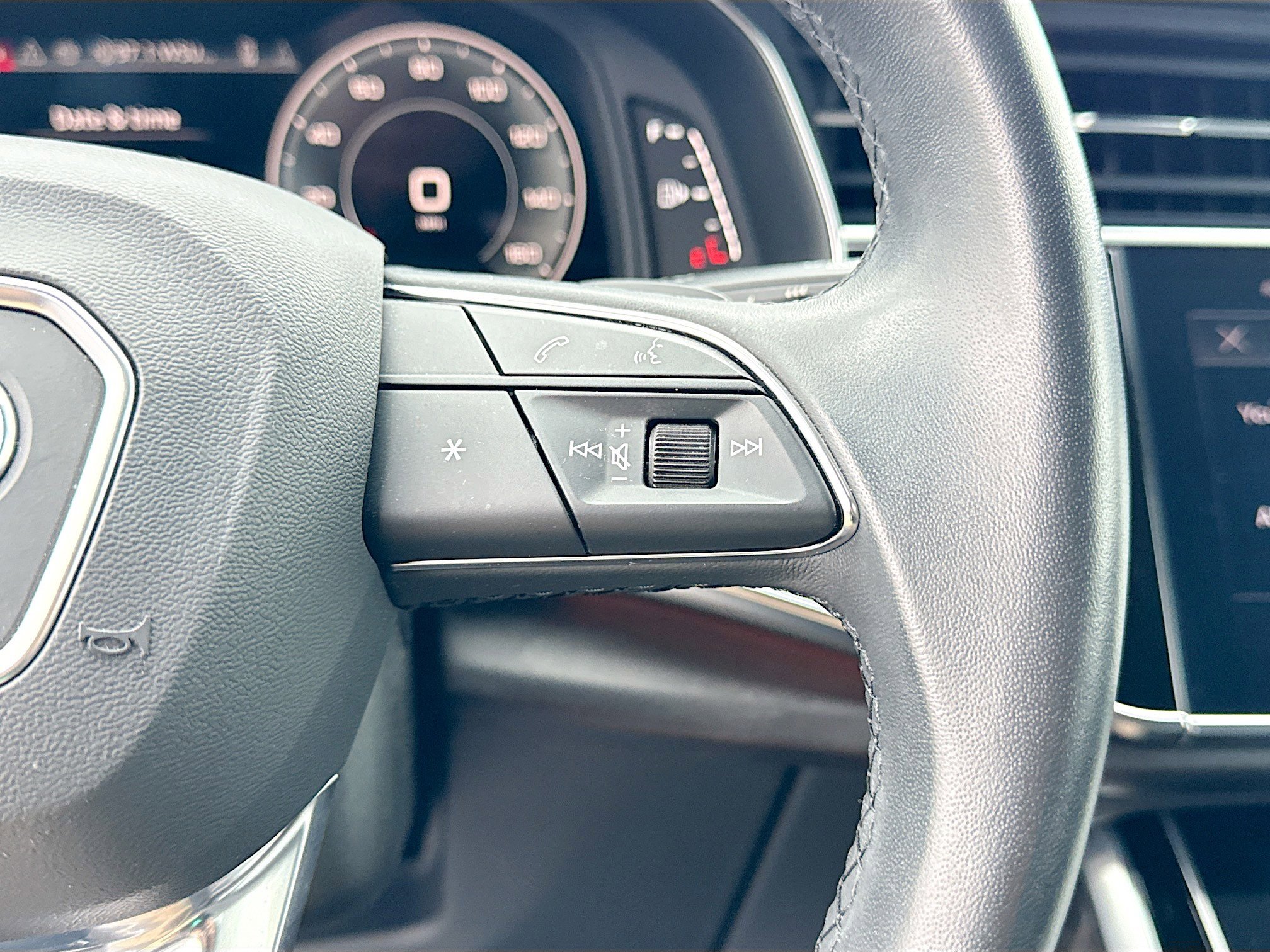 Used 2024 Audi Q7 Premium Plus image 37