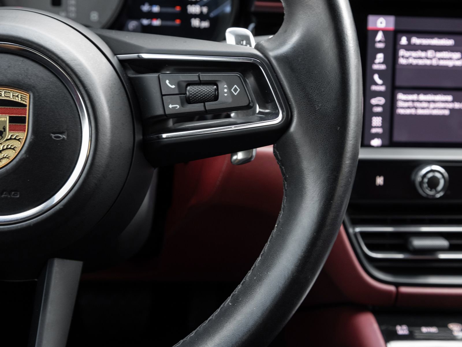 Certified 2023 Porsche Macan S AWD/4WD image 16