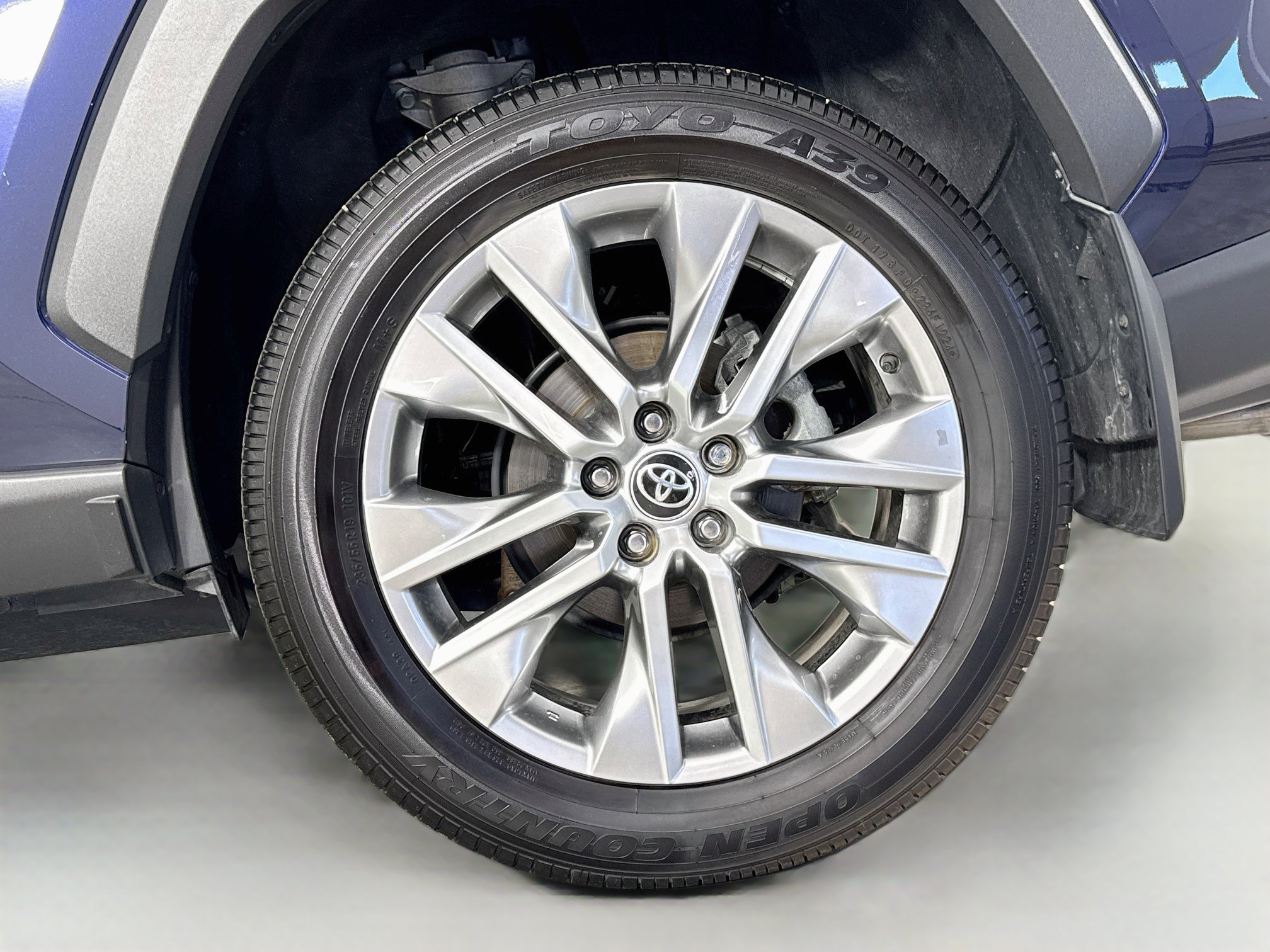 Certified 2023 Toyota RAV4 XLE Premium AWD/4WD image 32